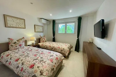 Ampio soggiorno di gruppo ad Antibes