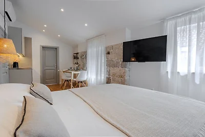 Apartments Nonna - Classic Studio Apartment