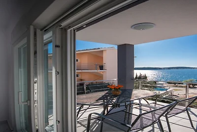 Apartments Happy Holiday - One Bedroom Apartm...