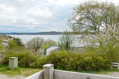 7 persone case ad LYSEKIL