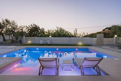 Villa in Panormo mit Pool und Strandnähe