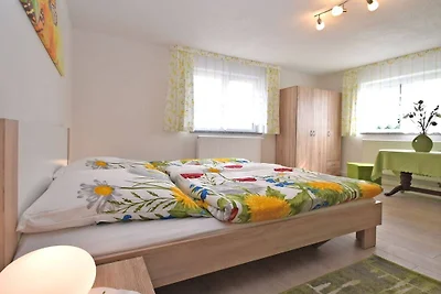 Apartment in Lichtenhain mit Garten