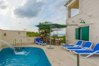 Villa mit 5 Schlafzimmer