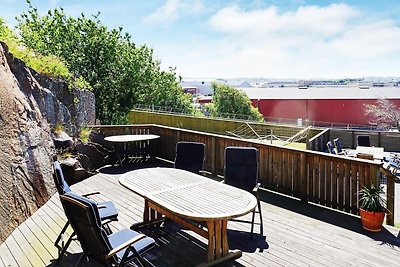 7 person holiday home in LYSEKIL