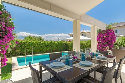 Moderne Villa mit Pool in Alcudia