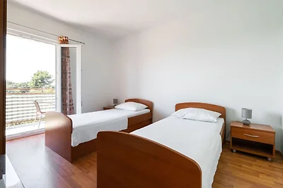 Casa vacanze a Rogoznica vicino alla Seabeach