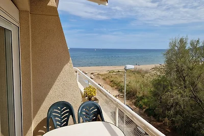 Wohnung am Strand mit Pool in Spanien