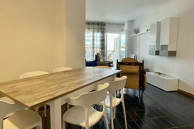 Appartamento a Lescala con terrazza