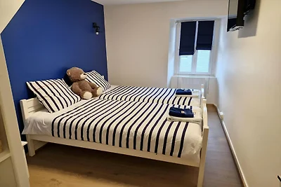 Guerlesquin-Dorfhaus mit Garten