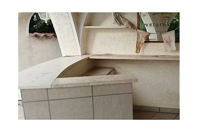 Al Mar (13 m ligplaats voor boten)