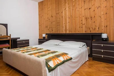 Gut ausgestattete Wohnung in...