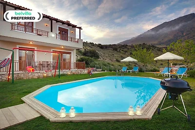 Villa mit Privatpool in Triopetra