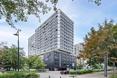 Üppiges Haus mit Stadtblick