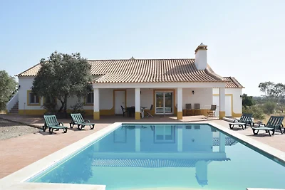 Villa moderna a Vimieiro, con piscina privata