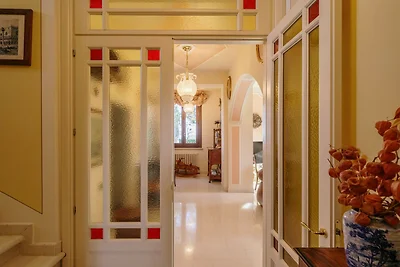 Villa in collina sulle Marche con piscina