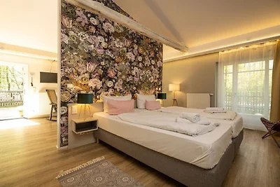 Little Suite Apartment 6