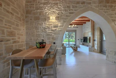 Villa in Prinos mit Pool und Bergblick