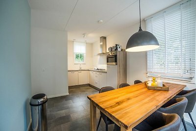 Mooie villa met veranda 4 km. van Maastricht