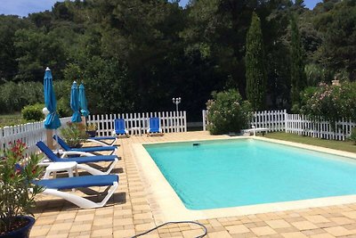 Bellissima villa con piscina a Piolenc