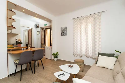 Apartment Family Tokić - One Bedroom Apartmen...