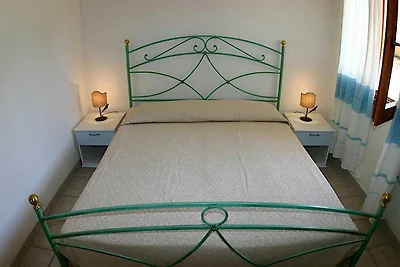 Wohnung in Badesi mit Swimmingpool
