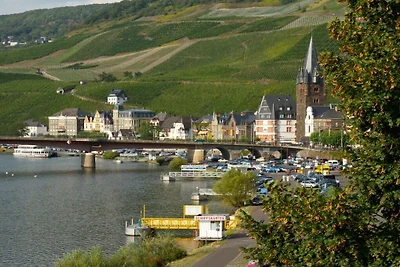 "Am Bernkasteler Moselufer"