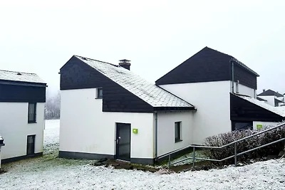 Geräumiges Ferienhaus im Ferienort Hambachtal
