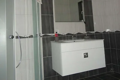 Apartments A&D - One Bedroom Apartment with T...