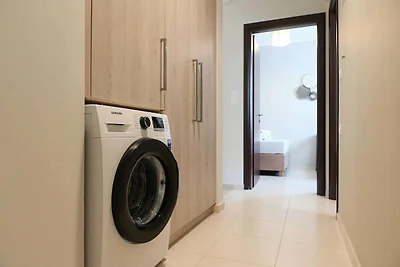 Private Poolvilla mit Meerblick für 6...