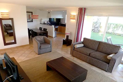 Golf-Side Villa in Mazamet