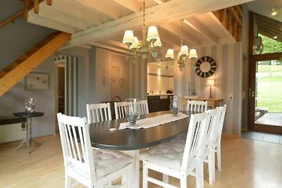 Charmant chalet in de natuurlijke omgeving va...