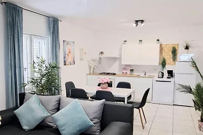 Apartments Villa Mavi, Novalja, ground floor