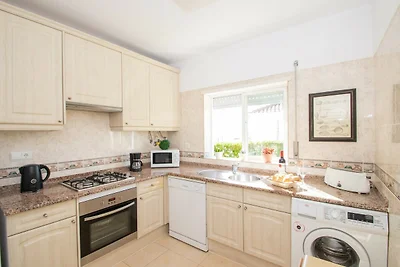 Oasis Park Apartment mit Gemeinschaftspool