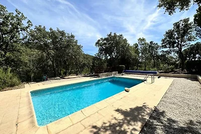 Villa in Valcros mit Pool und Meerblick