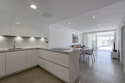 Apartment mit privater Terrasse und Meerblick