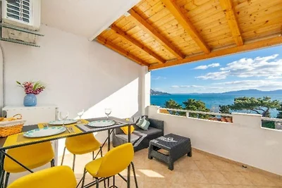 Studio apartment with sea view 3
