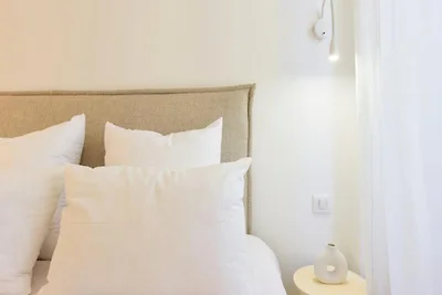 Lussuoso appartamento di 2 locali a 100 metri...