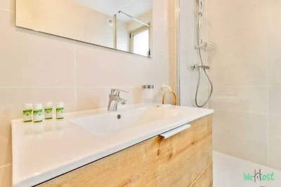 Modernes Apt. mit Balkon -6P-Proche...