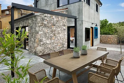 Villa unica a Labin con piscina privata...