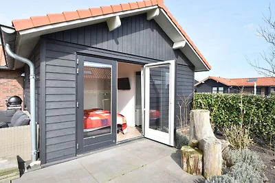 Schönes Ferienhaus in Kattendijke am See
