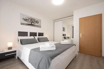 Villa Tomi - Standard One Bedroom Apartment...