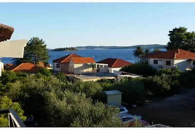 Apartments near the beach Orebic - One bedroo...