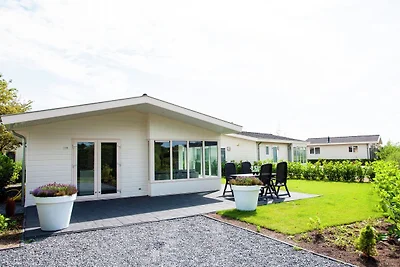 Prachtig chalet in Noordwijk met tuin