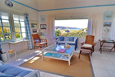 Villa in Cléden-Cap-Sizun mit Terrasse
