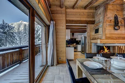 Traditional Chalet close to Flegere Lift...