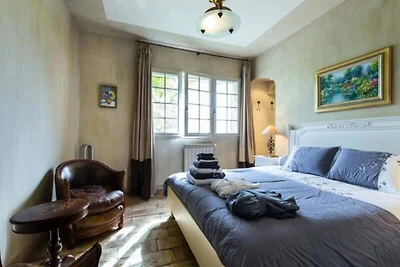 Wohnung in Mougins mit Pool und Garten