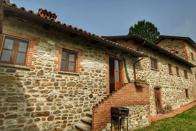 Casale vicino Monte Tiberina con Piscina