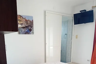 Classic Studio Apartment with Sea View and...