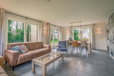 Charmante Villa in der Nähe von Meer und Wald