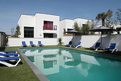 Villa in Anglet zwischen Meer, Wäldern